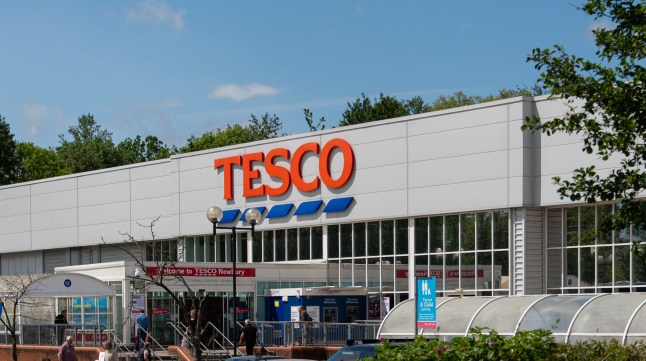The entrance to Tesco superstore on London Road
